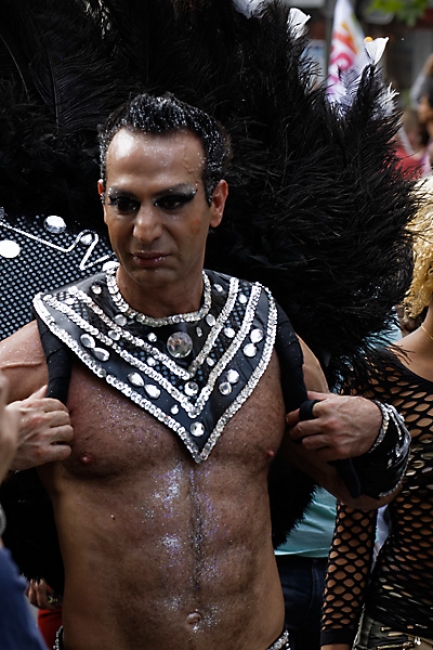 Gay pride Paris JUN13-102